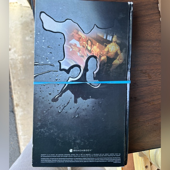 Insanity Beach Body Exercise Workout DVD Set‎ Tapes Core Strength Videos - Picture 4 of 4